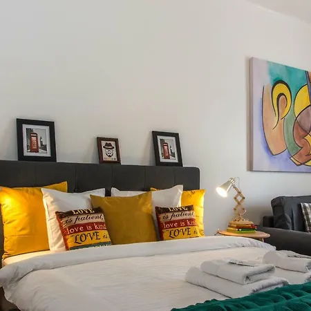 Premium By Mrg Apartment Bucharest