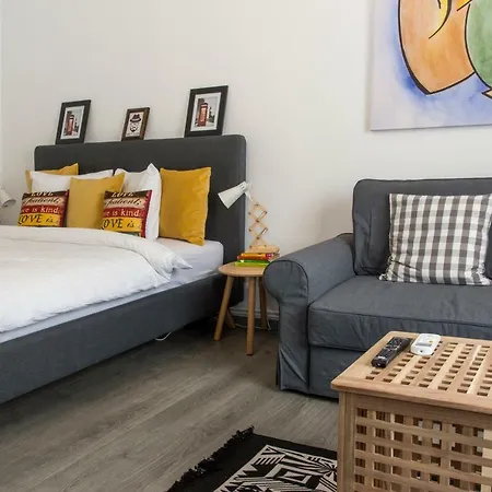 Premium By Mrg * Bucharest