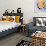 Premium By Mrg * Bucureşti