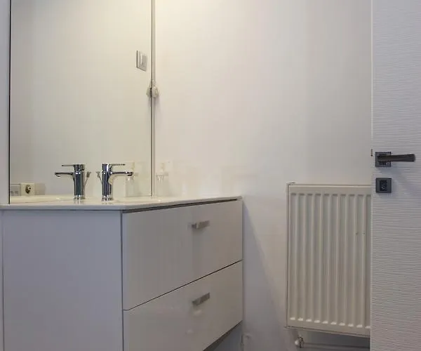 Premium By Mrg Бухарест